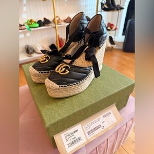 NEW GUCCI Leather D’Orsay Wedge Sandals